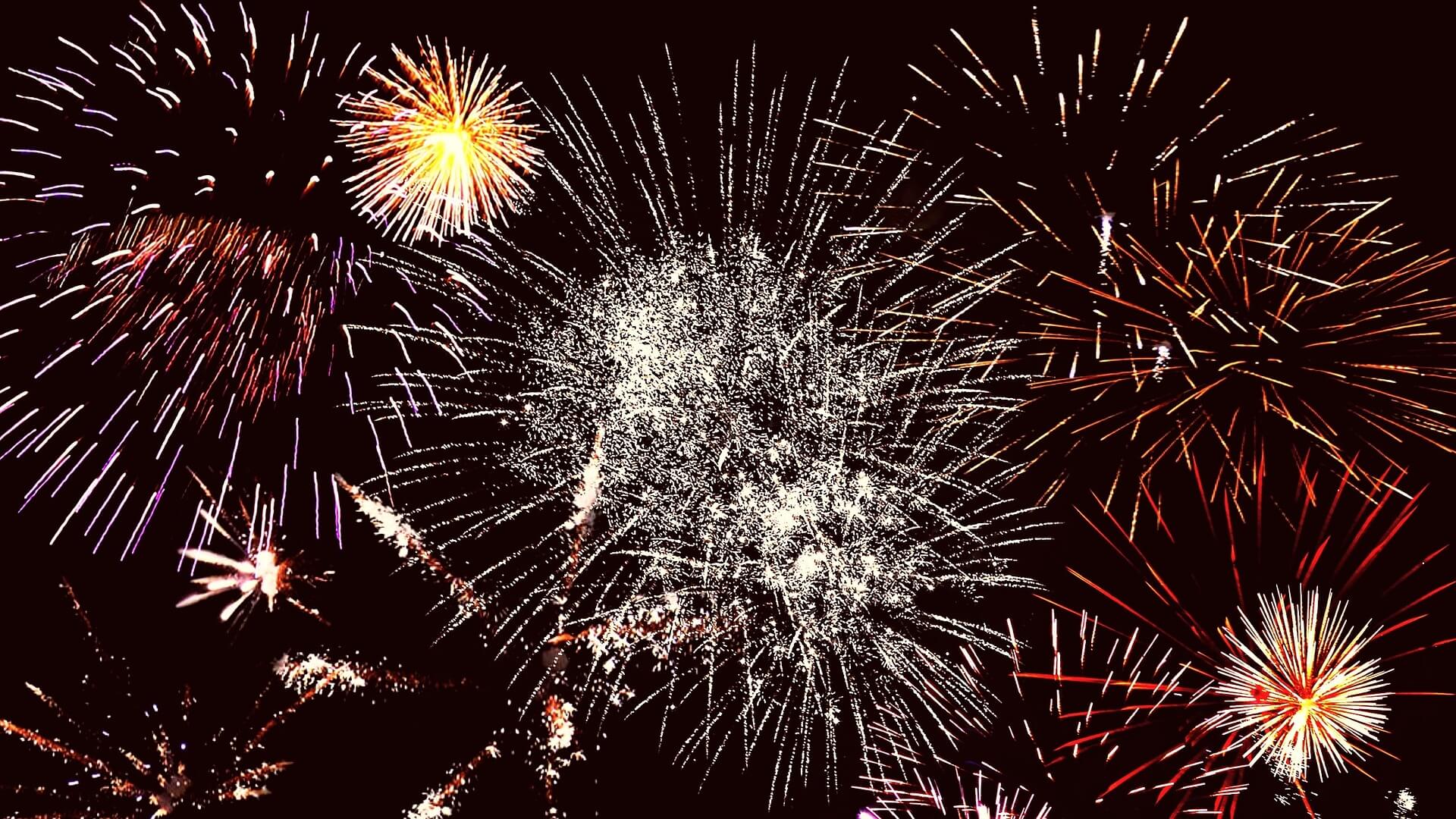 Fireworks by Lumpi pixabay